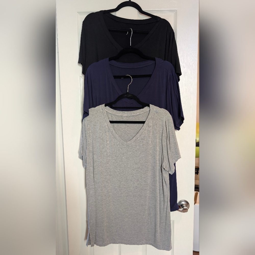 Set of Three V-Neck T-Shirts in Black, Purple, and Gray